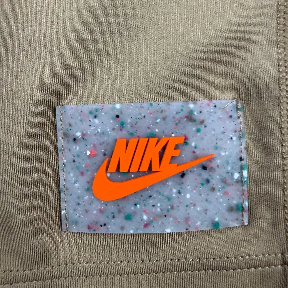 Nike Dri-FIT Womens Biker Shorts Tan Black High Waist Zip Pocket Small 202201190